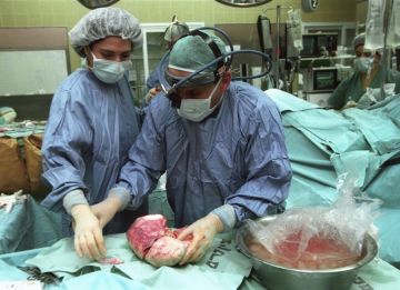 إعلامي يعلن التبرع بأعضائه عقب الوفاة.. تفاصيل