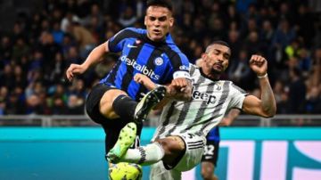 بين حلم اللقب والعودة إلى الواجهة.. من يفرض كلمته في كلاسيكو إيطاليا؟ بين حلم اللقب والعودة إلى الواجهة.. من يفرض كلمته في كلاسيكو إيطاليا؟