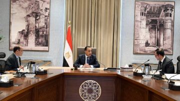 رئيس الوزراء يبحث مع وزير المالية تطورات المراجعة الجارية مع صندوق النقد الدولي