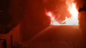 محاولات للسيطرة علي حريق منزل وطلمبة بنزين في المنوفية