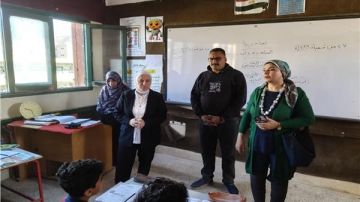 مدير تعليم القاهرة تتفقد مدرسة التونسي الرسمية للغات.. وتشدد على الحضور والانضباط