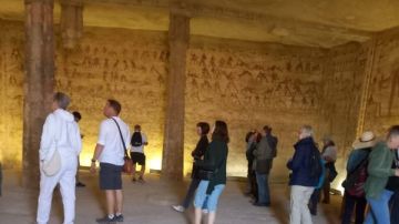 وفود من 5 دول أوروبية تزور المناطق السياحية والاثرية بالمنيا.. صور