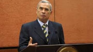 زوجة اللواء رفعت قمصان: فتشت سيارة المدرسة يوميا خوفا على أبنائي في سنوات الإرهاب