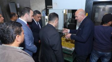 محافظ دمياط يتفقد مصانع المنطقة الصناعية