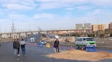 هبوط أرضي أعلى الأوسطي بنزلة الواحات.. تحويلة مرورية وعلامات إرشادية