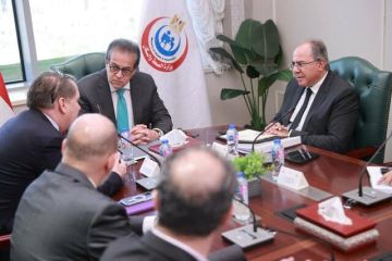 الصحة المصرية تبحث مع جنرال إلكتريك توطين صناعة صبغات الأشعة الصحة المصرية تبحث مع جنرال إلكتريك توطين صناعة صبغات الأشعة