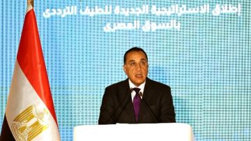 تعزز قدرات مصر للطيران للرحلات بعيدة المدى.. رئيس الوزراء يكشف أهمية طائرة إيرباص 350-900