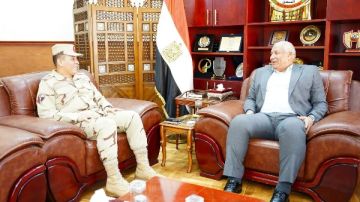 محافظ مطروح يستقبل قائد المنطقة الغربية العسكرية، ويشيد بالجهود المبذولة