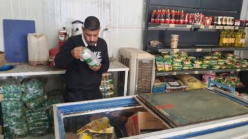 أسوان..حملات تموينية بالأسواق وتحرير محاضر للمخالفين ومصادرة المضبوطات