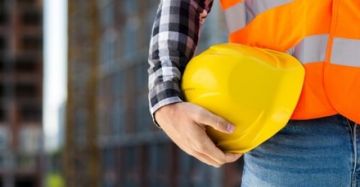 بين الحظر والمسئولية.. كيف أعاد القانون تنظيم بيئة العمل وحماية الفئات الضعيفة؟ بين الحظر والمسئولية.. كيف أعاد القانون تنظيم بيئة العمل وحماية الفئات الضعيفة؟