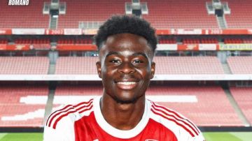 تجديد عقد ساكا مع أرسنال لخمس سنوات تجديد عقد ساكا مع أرسنال لخمس سنوات