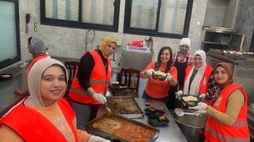 توزيع 400 وجبة إفطار يوميا ببورسعيد من المجلس القومى للمرأة شاهد توزيع 400 وجبة إفطار يوميا ببورسعيد من المجلس القومى للمرأة شاهد