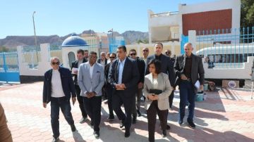 محافظ البحر الأحمر يتابع إنشاء وحدة طب الأسرة بسفاجا بتكلفة 54.8 مليون جنيه محافظ البحر الأحمر يتابع إنشاء وحدة طب الأسرة بسفاجا بتكلفة 54.8 مليون جنيه