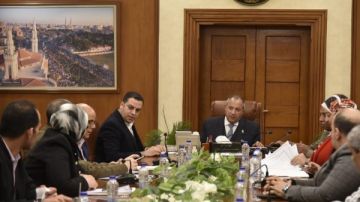 محافظ بورسعيد: كل طلب يقدم من مواطن يدرس.. ولن أخالف القانون شاهد محافظ بورسعيد: كل طلب يقدم من مواطن يدرس.. ولن أخالف القانون شاهد