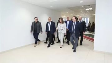 وزيرة التنمية المحلية تتفقد القطاعات المركزية وتهنئ العاملين بشهر رمضان