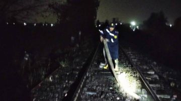 السيطرة على حريق بالقرب من شريط السكة الحديد في المنوفية .. صور