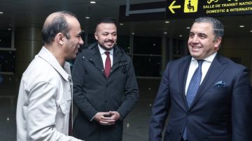 دوري أبطال إفريقيا سفير مصر في الجزائر يستقبل بعثة الأهلي