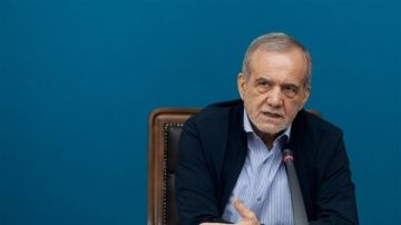 الرئيس الإيراني : لا نسعى لتطوير سلاح نووي بـ أمر من المرشد