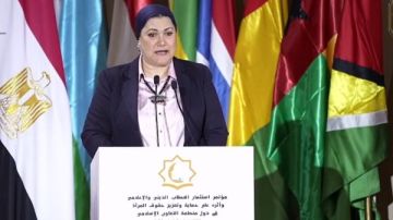 رئيسة القومي للطفولة والأمومة: ختان الإناث جريمة ذات آثار نفسية طويلة المدى رئيسة القومي للطفولة والأمومة: ختان الإناث جريمة ذات آثار نفسية طويلة المدى