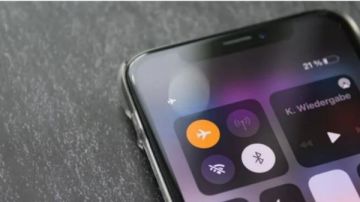 هل يسرع وضع الطيران عملية الشحن أم يلحق الضرر بالهاتف؟