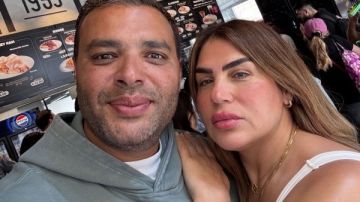 جميلة الجميلات.. رامي صبري يغازل زوجته في عيد الحب