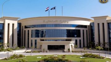 ماكينات لاستخراج رخص القيادة.. خالد أبو بكر: وزارة الداخلية حققت إنجازا ملموسا في مجال التحديث التقني