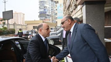 بعد أدائه اليمين الدستورية.. محافظ الغربية يصل الديوان العام لبدء مهام منصبه