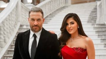 ماجد المصري وزوجته بإطلالة رومانسية