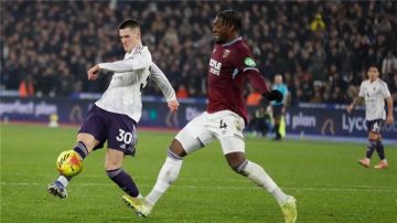 مانشستر يونايتد يقتنص نقطة ثمينة بتعادل قاتل أمام وست هام في البريميرليج