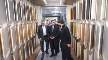 محافظ دمياط يشيد بخطوط الإنتاج بمصانع الأثاث بالمدينة الصناعية