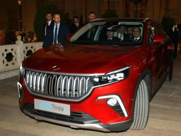 أردوغان يهدي السيسي السيارة الكهربائية التركية توغ خلال زيارته إلى مصر