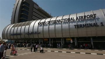 إجراء عاجل من مطار القاهرة بشأن تسريب في خط فرعي لتغذية الطائرات بالوقود