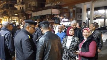 حملات لمجابهة الإشغالات بحي المناخ وشرق بورسعيد شاهد حملات لمجابهة الإشغالات بحي المناخ وشرق بورسعيد شاهد