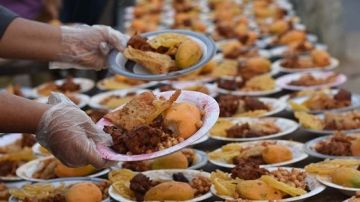 ماذا قال النبي عن فضل إطعام الطعام؟.. دار الإفتاء: سبب في دخول الجنة