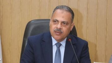 محافظ الشرقية يصدر 41 قرارا تأديبيا لـ 84 من العاملين المقصرين في العمل
