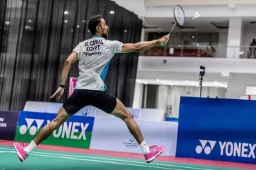 أدهم حاتم يتوج بذهبية بطولة أفريقيا للريشة الطائرة