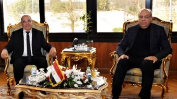 وزير الطيران يبحث مع مدير المنظمة العربية آفاق التعاون المشترك وزير الطيران يبحث مع مدير المنظمة العربية آفاق التعاون المشترك