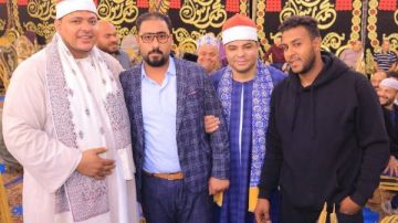 انتهت بالتصالح ولا عزاء للمغرضين.. القصة الكاملة لخناقة العزاء بين القارئ والمذيع انتهت بالتصالح ولا عزاء للمغرضين.. القصة الكاملة لخناقة العزاء بين القارئ والمذيع