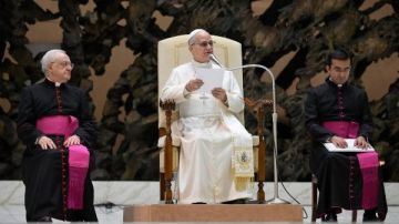 بابا الفاتيكان: الله تكلم بلغة الإنسان لأن الفهم أول أفعال المحبة بابا الفاتيكان: الله تكلم بلغة الإنسان لأن الفهم أول أفعال المحبة