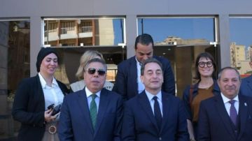 محافظ بورسعيد يستقبل سفينة مساعدات غذائية قادمة من فرنسا لأهالي قطاع غزة محافظ بورسعيد يستقبل سفينة مساعدات غذائية قادمة من فرنسا لأهالي قطاع غزة