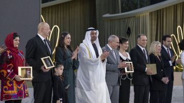 رئيس الإمارات يشهد مراسم الاحتفاء بالمكرمين بـ جائزة زايد للأخوة الإنسانية 