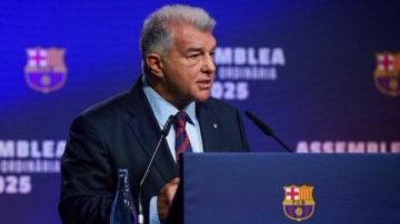 لابورتا: برشلونة سيتوج بالليجا رغم الضغوط والجدل التحكيمي