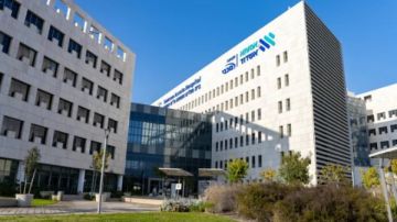 إسرائيل تستعد للحرب.. نقل المرضى إلى مستشفيات مجهزة تحت الأرض