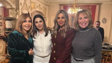 جمعتنا العزيزة.. لميس الحديدي تكشف تفاصيل احتفال إلهام شاهين بماجدة الرومي جمعتنا العزيزة.. لميس الحديدي تكشف تفاصيل احتفال إلهام شاهين بماجدة الرومي