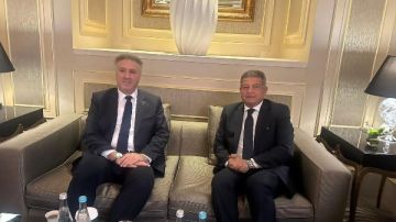 خالد عبدالعزيز يبحث تعزيز التعاون مع وزيري إعلام الأردن وفلسطين