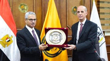 رئيس جامعة بني سويف يستقبل المحافظ للمشاركة في اجتماع مجلس الجامعة رئيس جامعة بني سويف يستقبل المحافظ للمشاركة في اجتماع مجلس الجامعة