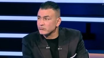 مش بحب أبوه.. الحضري يتغزل في مصطفى شوبير