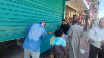 حملة مكبرة تغلق 8 محال وتوجه 50 إنذارا للمخالفين في نجع حمادى حملة مكبرة تغلق 8 محال وتوجه 50 إنذارا للمخالفين في نجع حمادى