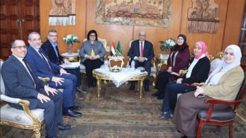 رئيس جامعة المنوفية يعلن إنشاء توسعات للجامعة الأهلية وافتتاح برامج جديدة رئيس جامعة المنوفية يعلن إنشاء توسعات للجامعة الأهلية وافتتاح برامج جديدة