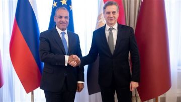 عبد العاطي: نسعى لزيادة الصادرات المصرية إلى دول الاتحاد الأوروبي عبر سلوفينيا عبد العاطي: نسعى لزيادة الصادرات المصرية إلى دول الاتحاد الأوروبي عبر سلوفينيا